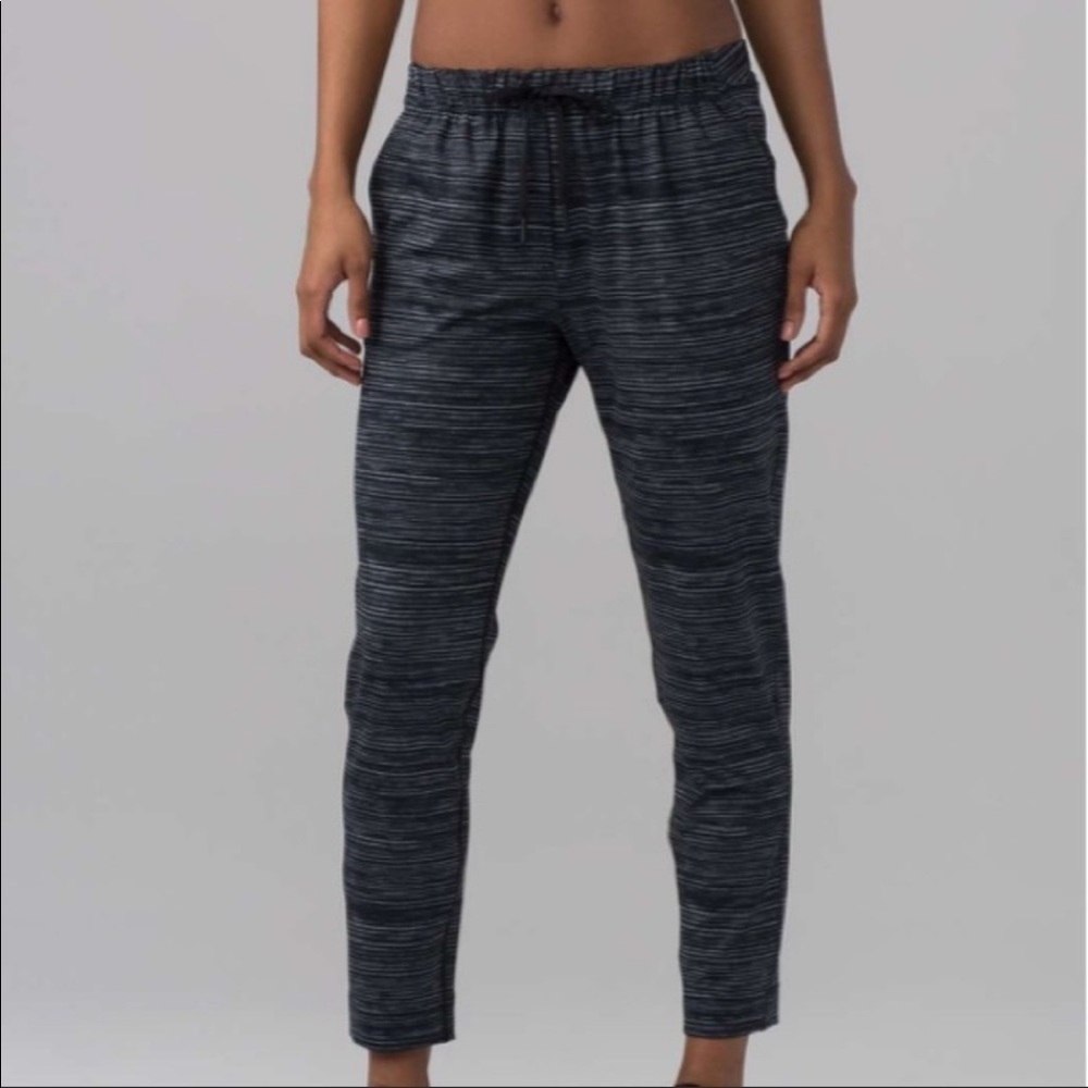 Lululemon Jogger Pants size 4